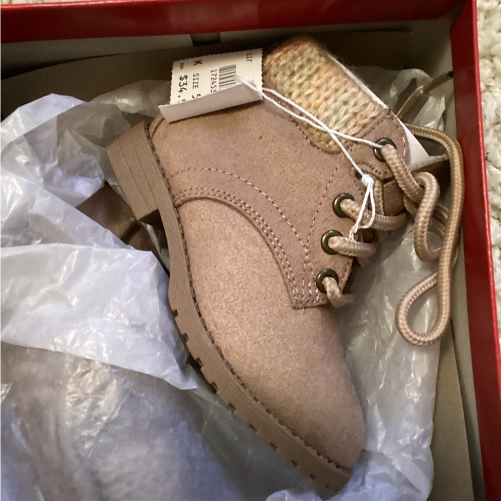 American eagle toddler boots.
